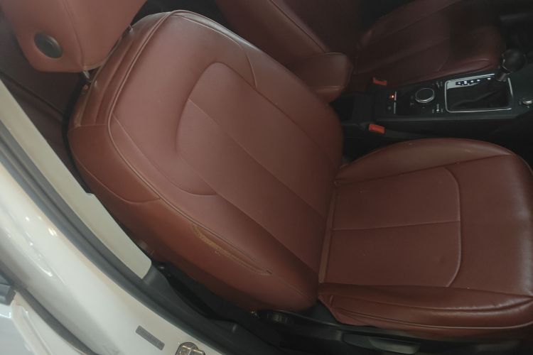 奥迪Q2L 2021款 35 TFSI 进取动感型局部细节41