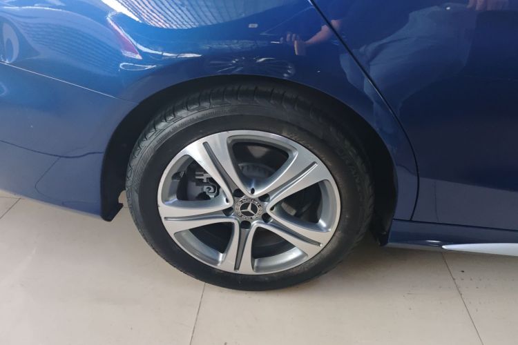 奔驰C级 2019款 C 260 L 运动版车身外观6001