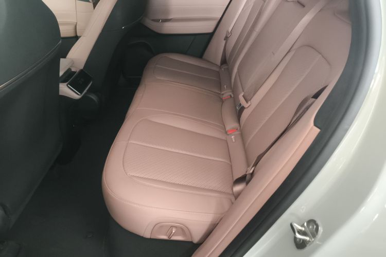 蔚来EC6 2024款 75kWh中控内饰21