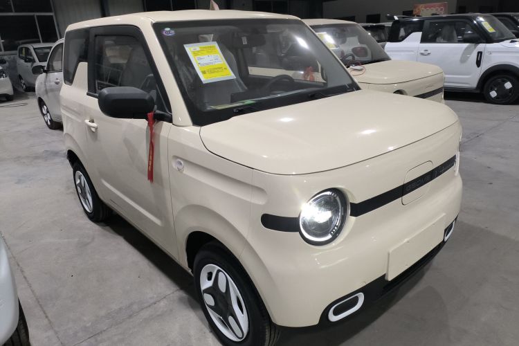 吉利银河 熊猫 2025款 210km 元气熊车身外观3