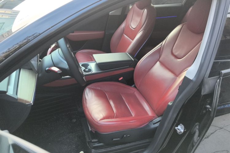 特斯拉 Model Y 2021款 Performance高性能全轮驱动版中控内饰19