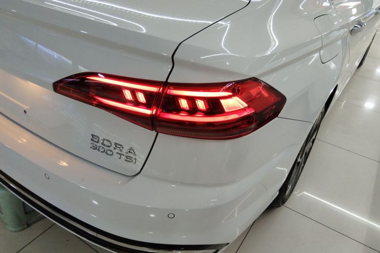 大众 宝来 2023款 300TSI DSG尊行版车身外观9