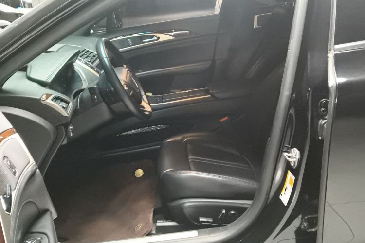 林肯MKZ 2020款 2.0T 尊享版中控内饰19