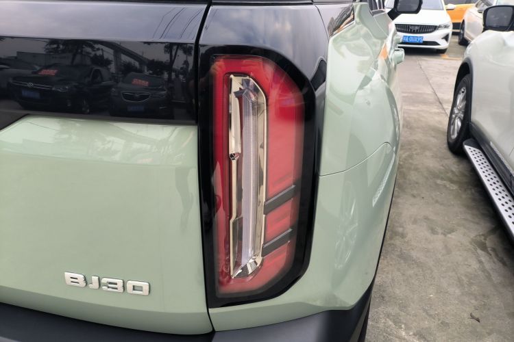 北京BJ30 2024款 1.5T 轻野Pro版车身外观9