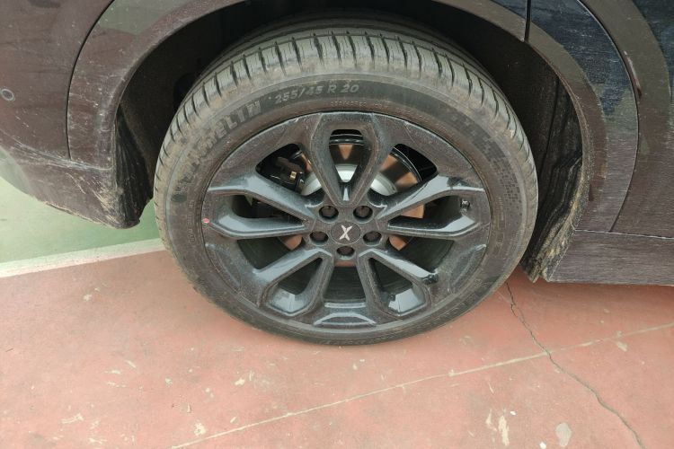 小鹏G6 2025款 625 长续航 Max 科技版车身外观6008