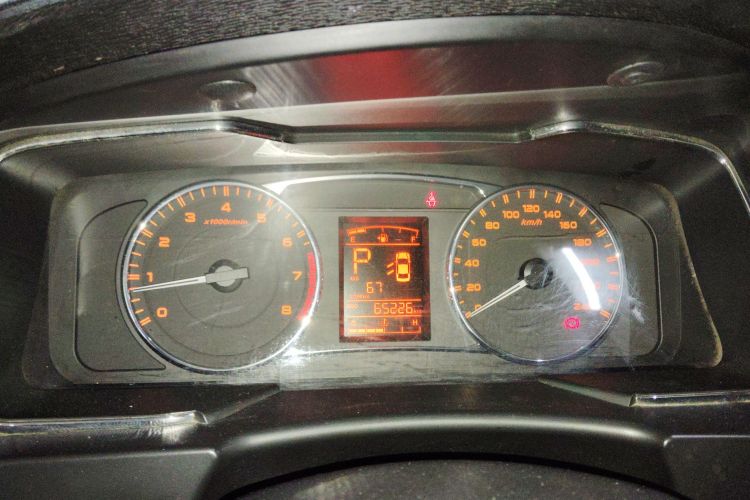 吉利汽车 远景 2017款 1.5L 自动幸福版中控内饰14