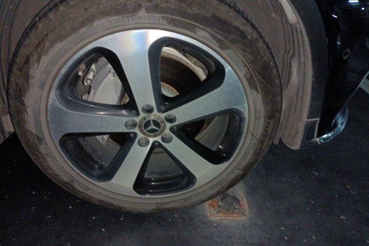 奔驰GLC 2019款 改款 GLC 260 L 4MATIC 豪华型车身外观6007