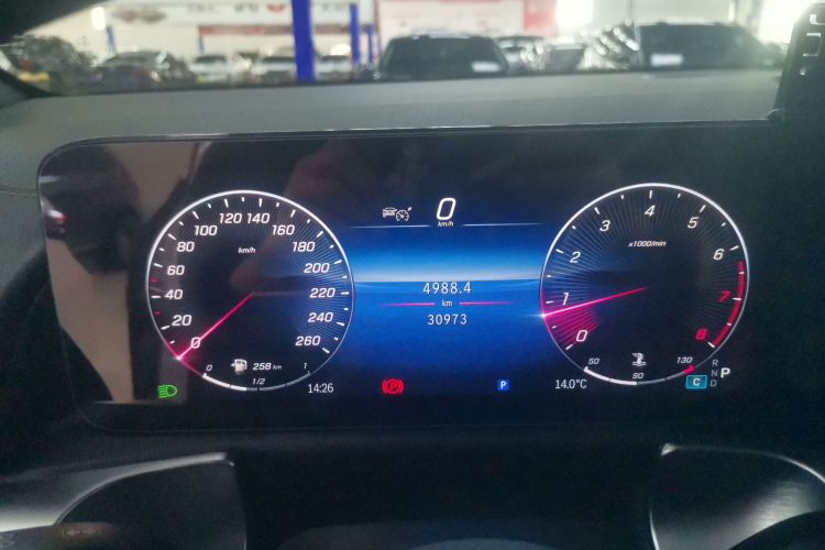 奔驰GLB 2024款 GLB 200 动感型中控内饰14