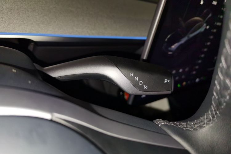 特斯拉 Model Y 2024款 后轮驱动版中控内饰18