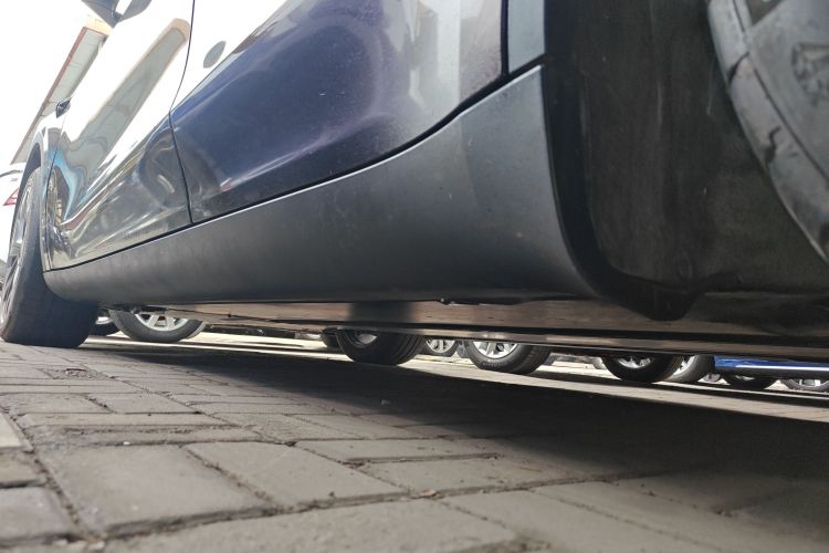 特斯拉 Model Y 2023款 长续航全轮驱动版局部细节9002