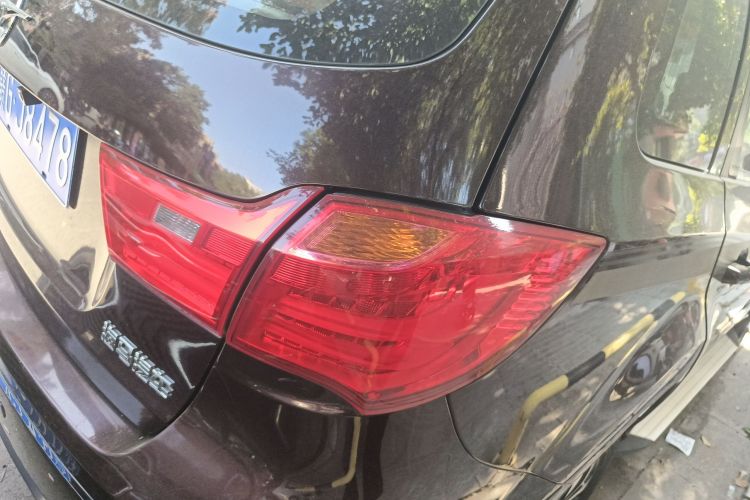 海马S7 2015款 2.0L 自动智尚型车身外观9