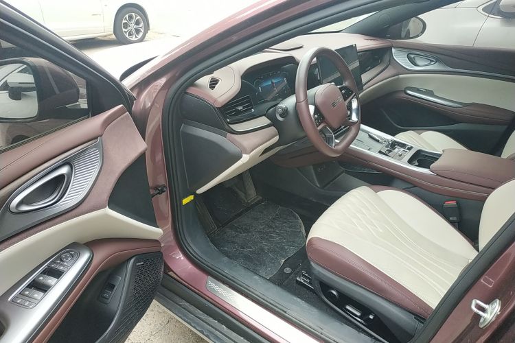 比亚迪 海豹 2023款 DM-i 1.5T 121km 旗舰型中控内饰7003