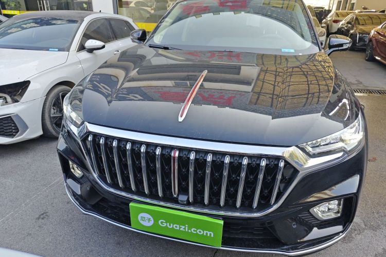 红旗HS5 2022款 改款 2.0T 智联旗享版车身外观2