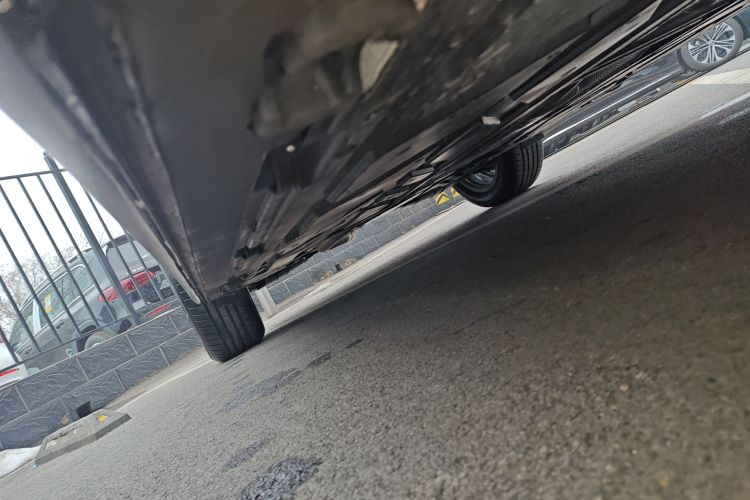 奔驰GLB 2025款 GLB 220 动感型局部细节9001