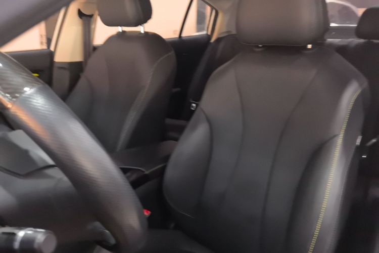 荣威i5 2021款 1.5L CVT钻石版中控内饰19