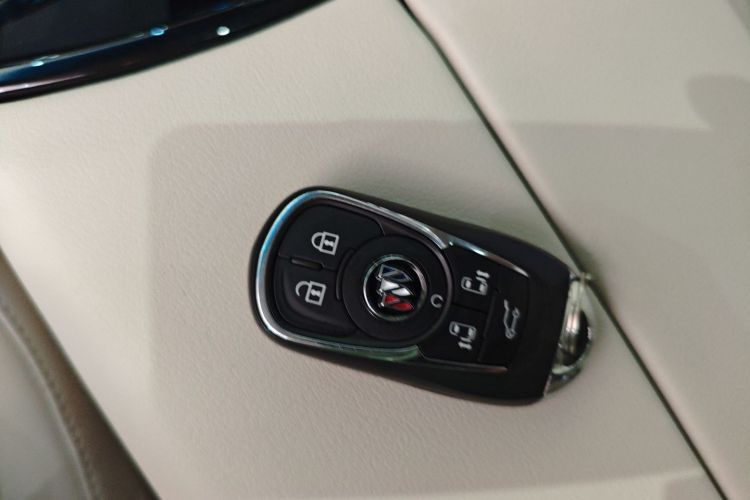 别克GL8 2022款 Avenir艾维亚 六座贤礼版中控内饰11