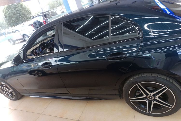 奔驰C级 2023款 C 260 L 皓夜运动版车身外观4