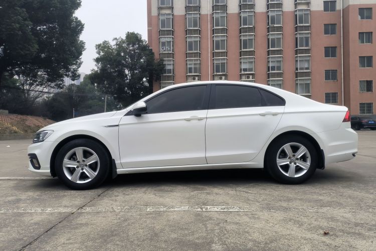 大众 凌渡 2021款 230TSI DSG风尚版车身外观4