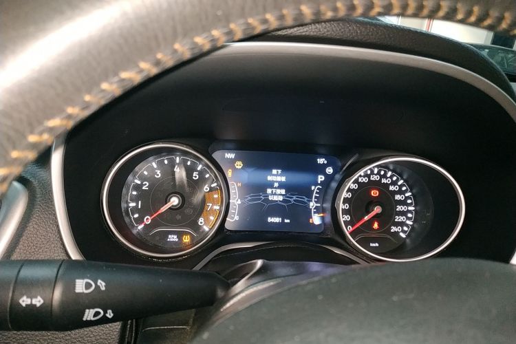 Jeep 指南者 2019款 200T 自动家享-互联大屏版中控内饰14