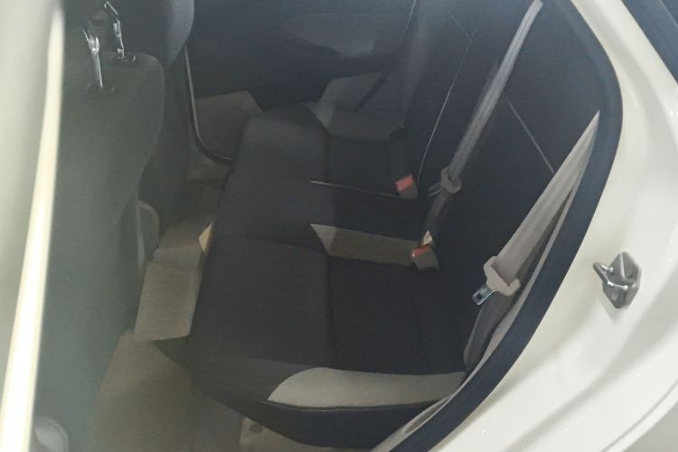 福特 福克斯 2012款 三厢 1.6L 自动舒适型中控内饰7004