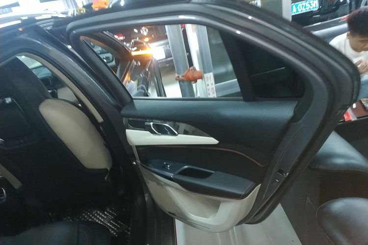 领克02 2018款 1.5T DCT两驱耀Pro版 国V中控内饰45