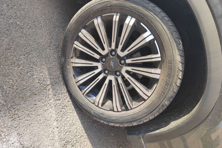 长安欧尚X5 2021款 1.5T DCT豪华型车身外观10