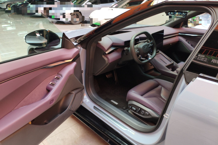 小鹏P7 2025款 702 长续航 Ultra中控内饰20