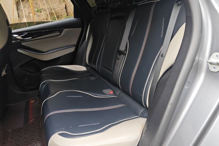 比亚迪 秦PLUS 2021款 DM-i 120KM 尊贵型中控内饰21