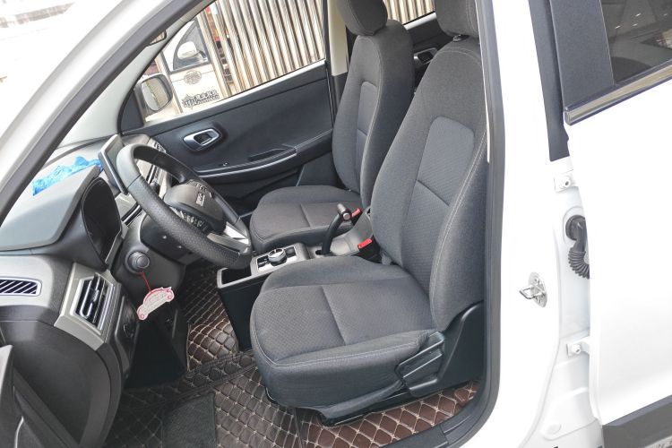 大运 悦虎 2022款 30.66kWh 两驱标准版中控内饰19