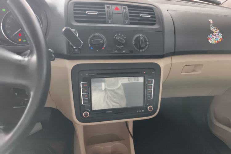 斯柯达 晶锐 2012款 1.6L Scout局部细节16