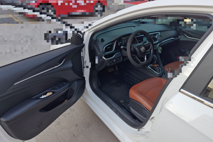 别克 英朗 2015款 15N 自动豪华型中控内饰20