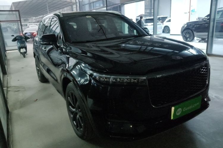 理想汽车 理想ONE 2021款 增程6座版车身外观3