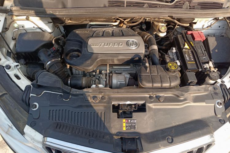 别克 昂科拉 2015款 1.4T 自动两驱都市精英型机舱底盘24