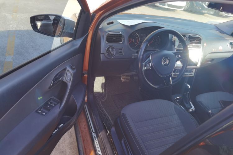 大众 2018款 1.5L Cross Polo 自动中控内饰20