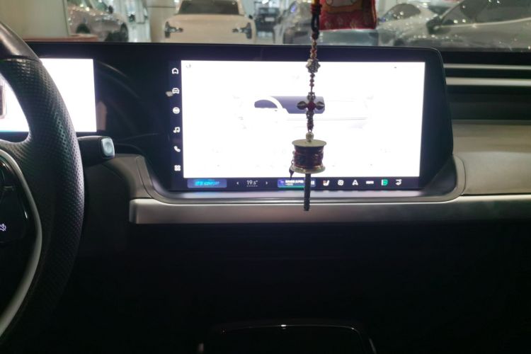 小鹏P7 2022款 480E中控内饰16