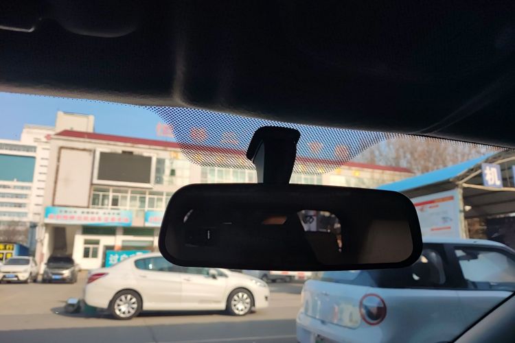 奇瑞新能源 小蚂蚁 2021款 20万蚁粉款 才气版 三元锂 301km中控内饰22