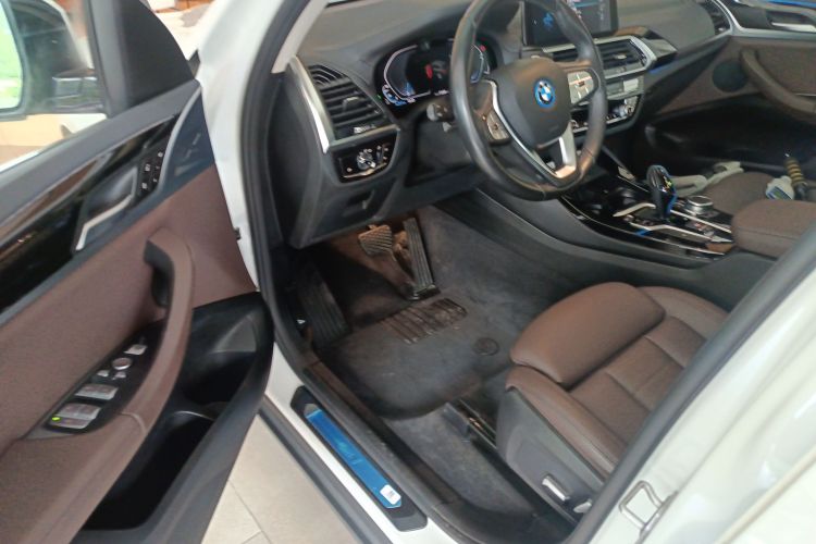 宝马iX3 2021款 领先型中控内饰7003