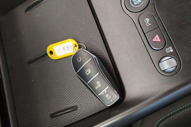 比亚迪 海豹06新能源 2025款 EV 470KM尊荣型中控内饰7001