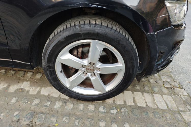 奥迪Q5 2017款 Plus 40 TFSI 进取型车身外观10