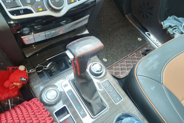 哈弗H9 2016款 2.0T 四驱豪华型 5座中控内饰18