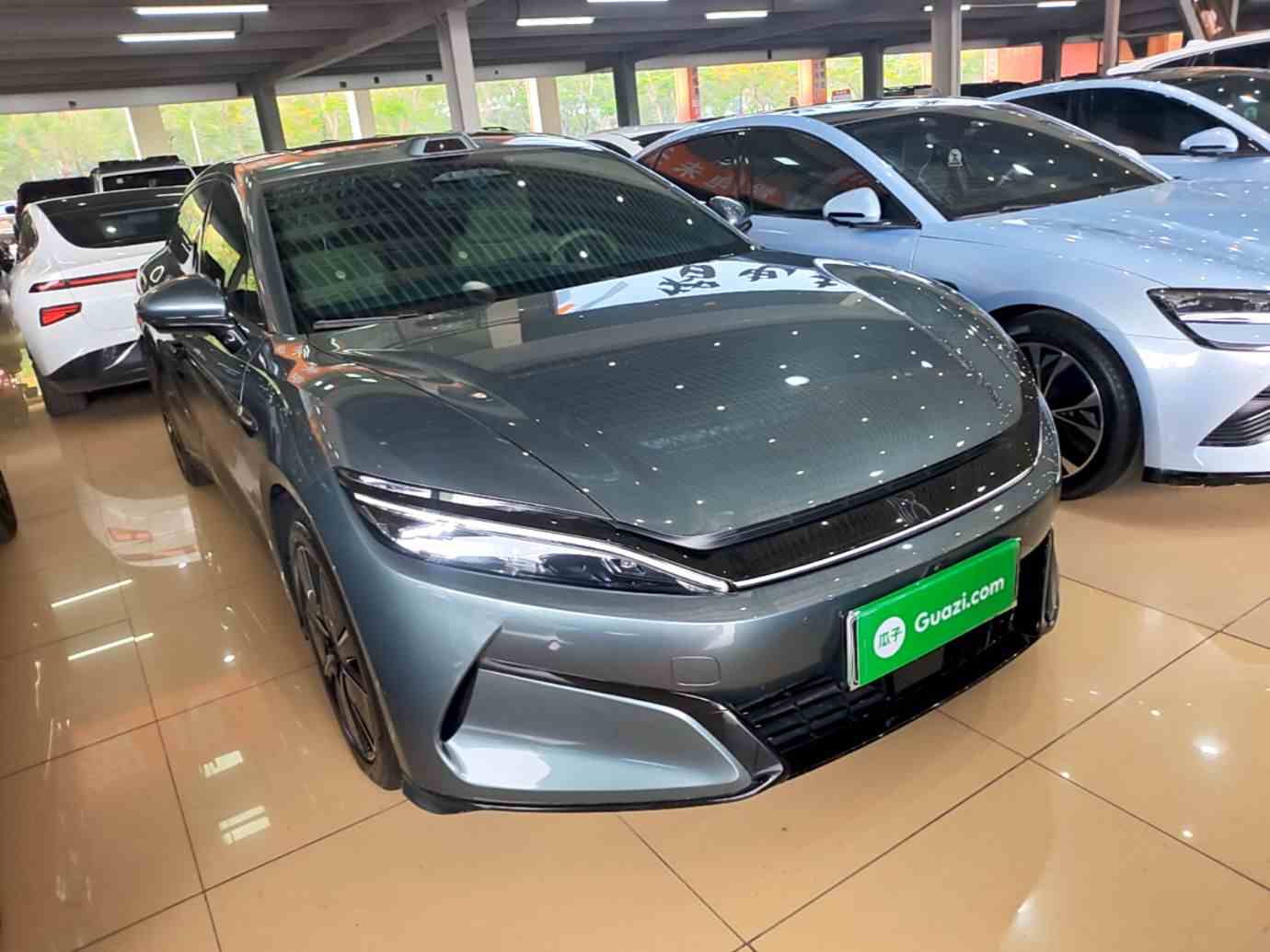 比亚迪 汉L 2025款 DM-i 200KM激光雷达尊享型(5)