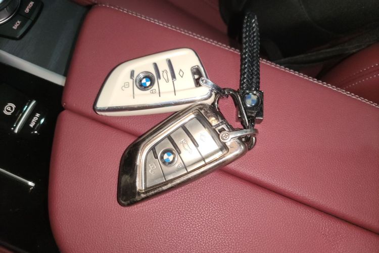 宝马5系 2023款 改款 530Li 领先型 M运动套装中控内饰11