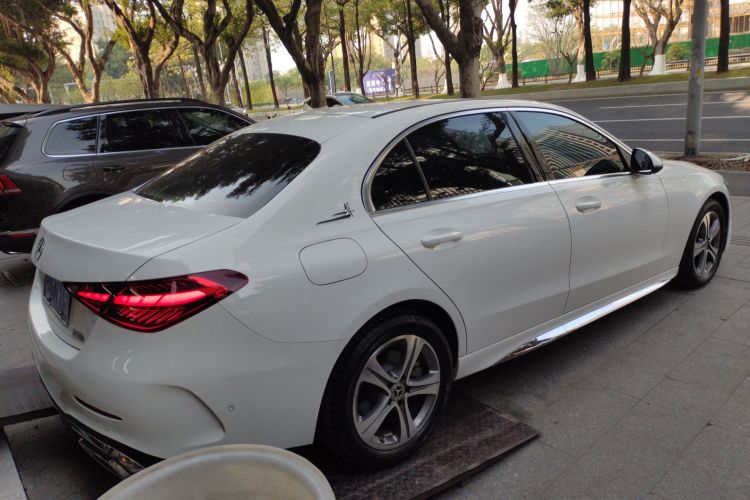 奔驰C级 2022款 C 200 L 运动版车身外观7