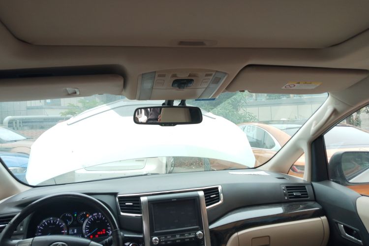 丰田 埃尔法 2012款 3.5L 豪华版局部细节22