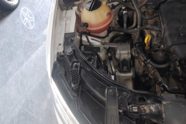 奥迪Q3 2017款 35 TFSI 运动型机舱底盘25