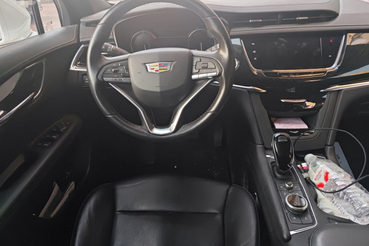 凯迪拉克XT6 2020款 28T 六座豪华型中控内饰13