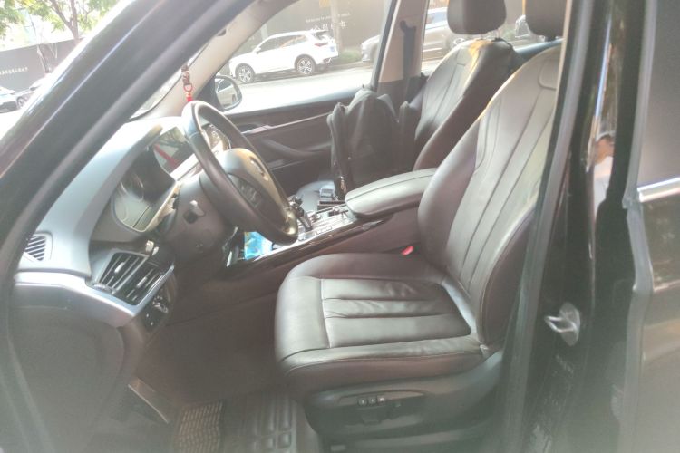 宝马X5(进口) 2014款 xDrive35i 典雅型局部细节19