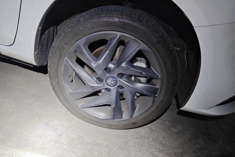 比亚迪 秦新能源 2019款 高续航版 豪华型车身外观10