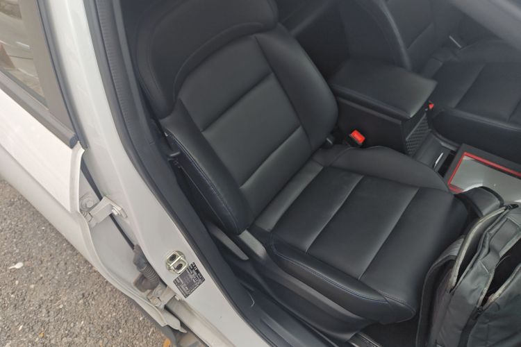 名爵 MG4 EV 2022款 425km 豪华版局部细节41