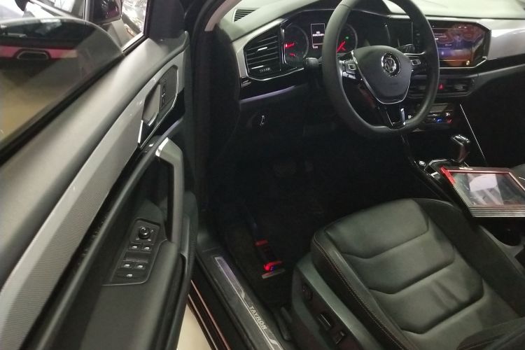 大众 探岳 2020款 330TSI 两驱豪华智联版中控内饰20